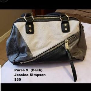 I am selling purses